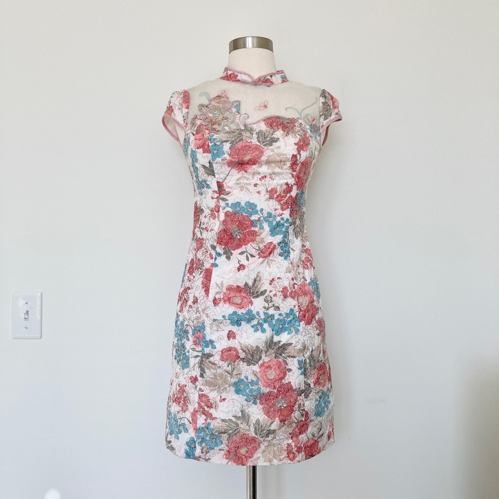 Vintage Floral Embroidered Mini Bodycon Dress Sleeveless Pink White Satin Sheen